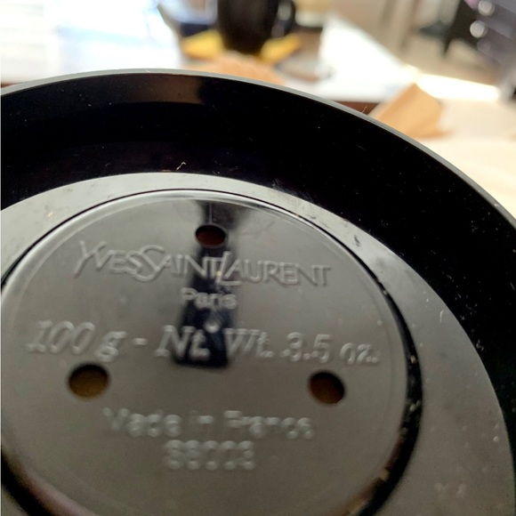 Authentic YVES SAINT LAURENT - Picture 2 of 6